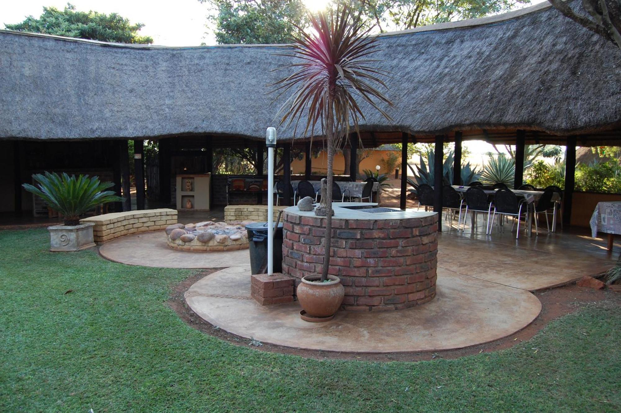 Gallery Inn Bela-Bela Exterior photo